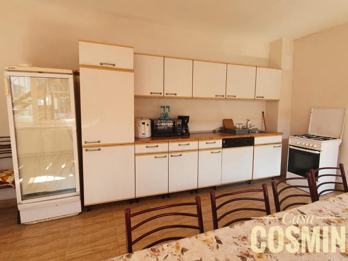 Отель Casa Cosmin Cincu Экстерьер фото